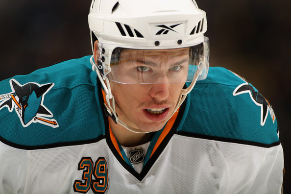 Logan Couture a été frappé sournoisement pour avoir parlé de Donald Trump