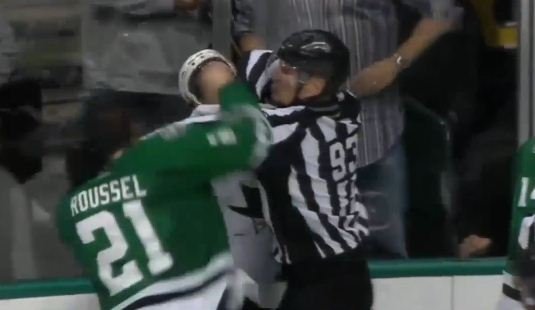 Antoine Roussel invité au camp des Flyers de Philadelphie