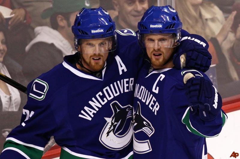 Les Sedin changeaient souvent de chandail, selon Kevin Bieksa