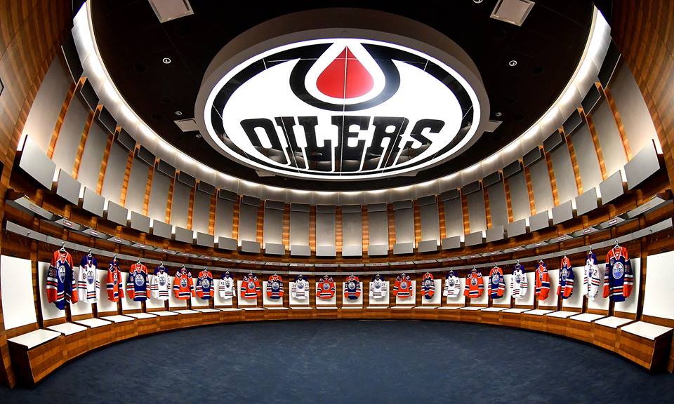 Un membre du Canadien sur la liste finale pour le poste de DG des Oilers