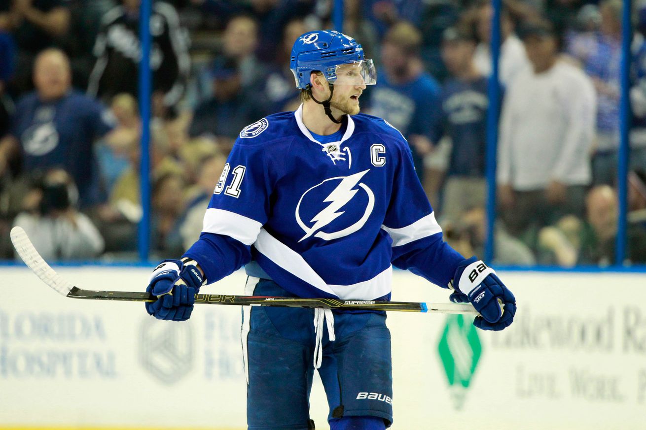 Cinq solutions pour le gros ailier que le CH recherche selon Eric Engels