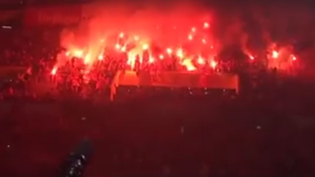 Les fans du CP Berne ont célébré en grand le championnat de leur équipe | En rafale