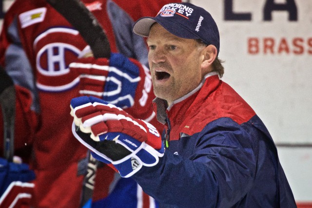 Kirk Muller a rappelé les joueurs au vestiaire avant l'entraînement