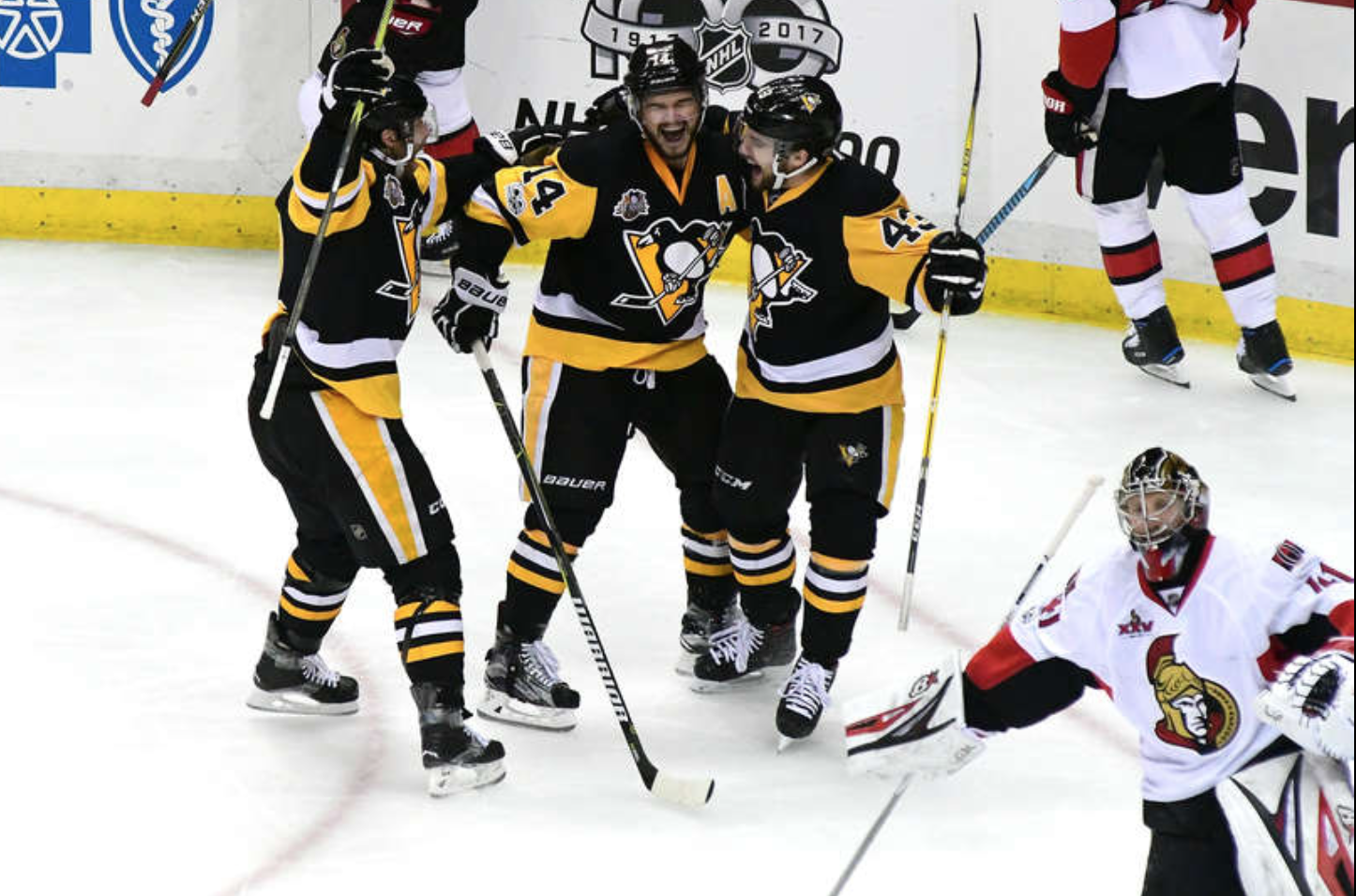 Jean-Charles Lajoie n'aura pas à parader en slipcoquille&#8230; et il peut remercier Chris Kunitz | Les Penguins défendront leur titre face aux Preds