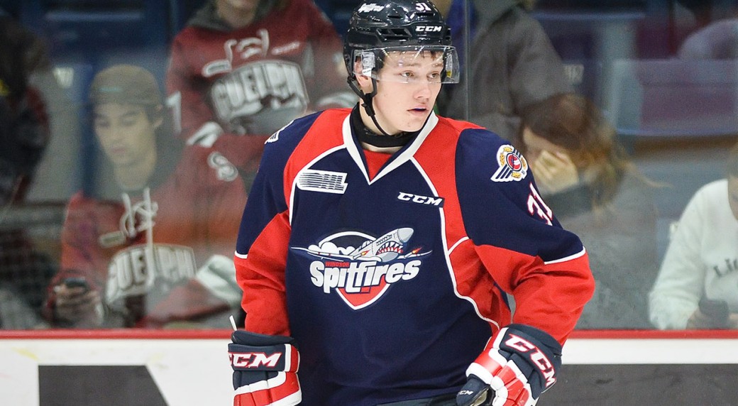 Sergachev ratera le début du camp de développement du Lightning