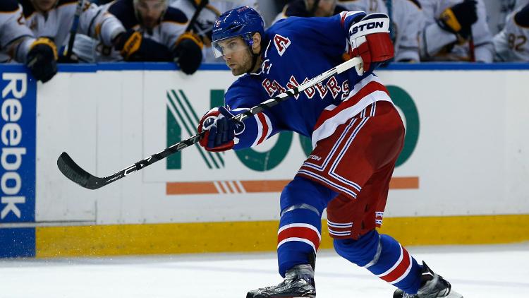 Un premier contrat sera racheté dans la Ligue nationale (à New York)