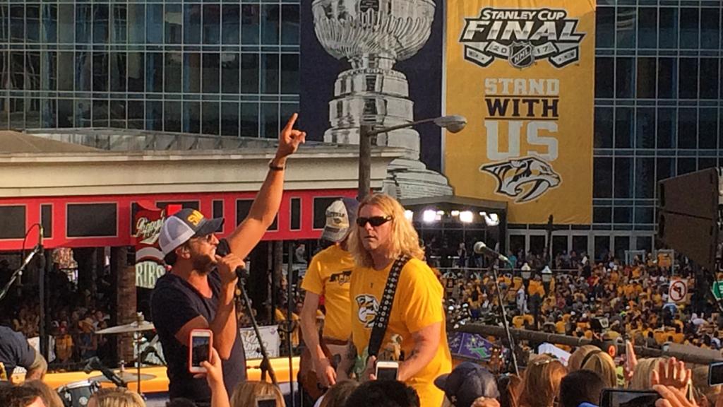 Un fan des Predators s’inscrit à un concours… mais ne consulte pas ses messages