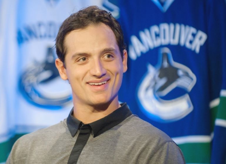 George McPhee « magasinerait » présentement Luca Sbisa