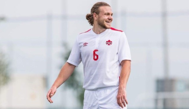 Samuel Piette en bleu blanc noir, ce serait fait | Moins bon qu'en séries, meilleur que samedi
