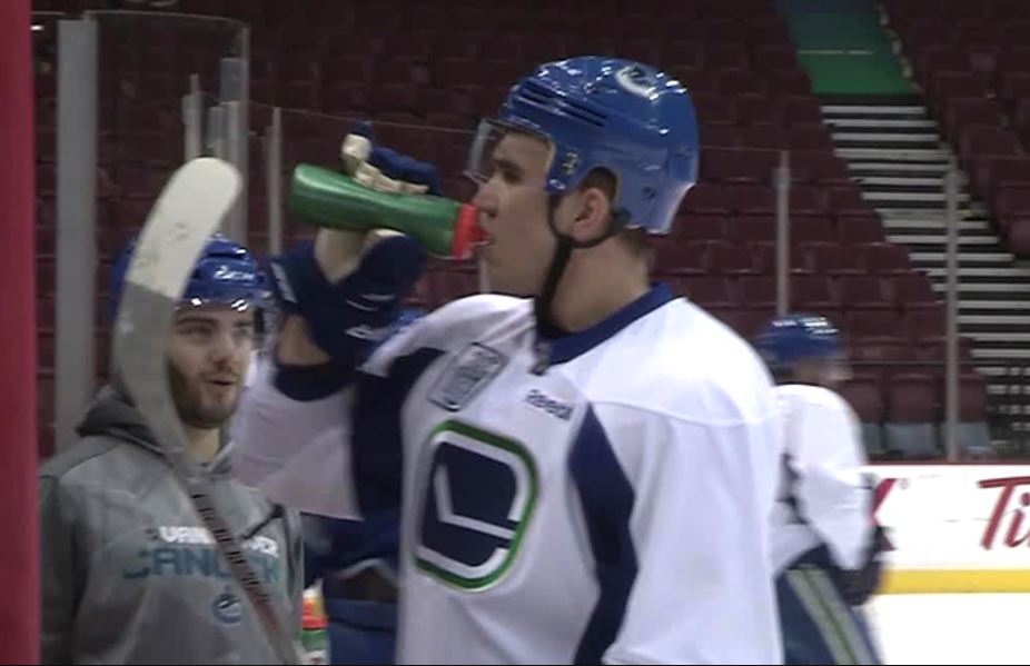 Un (ancien) espoir des Canucks crache sur la ville de Vancouver