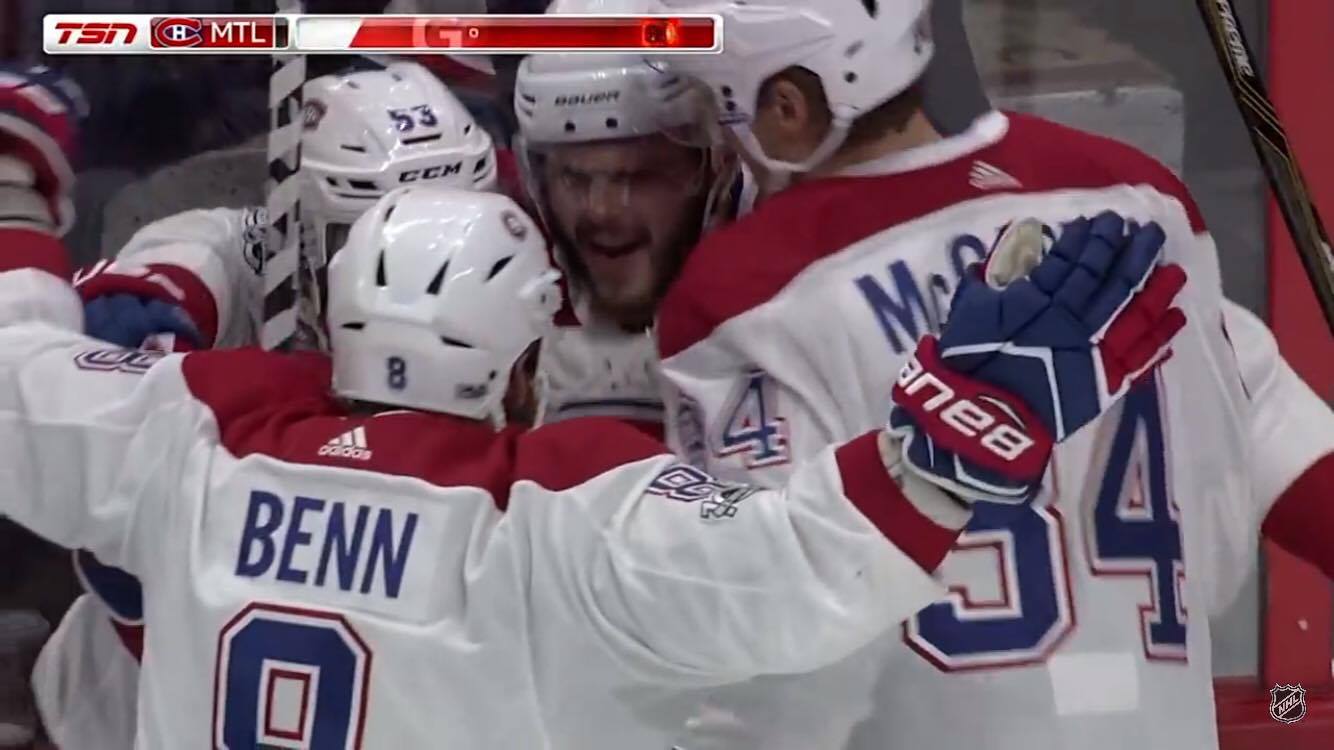 Les joueurs du Canadien se sont réunis après le match face aux Kings
