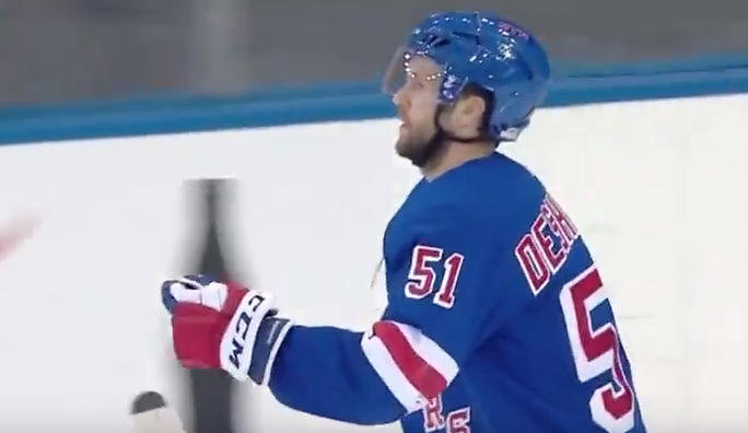 Pas de gants blancs lorsqu’un ancien joueur de Therrien parle de lui