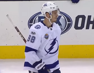 Mikhail Sergachev ne ralentit pas à Tampa Bay