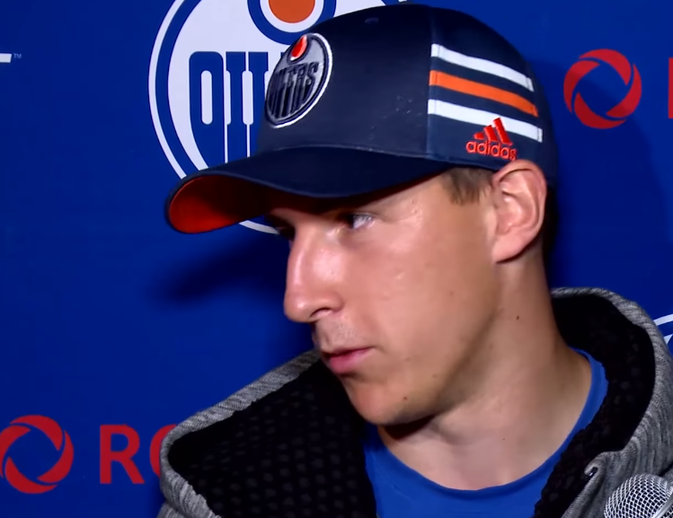 Peter Chiarelli espérait mettre la main sur un défenseur en retour d'Eberle