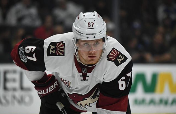 Un espoir des Coyotes fait preuve d'autodérision