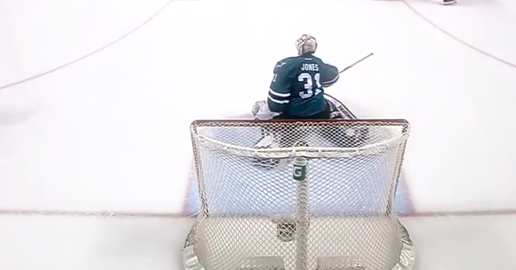 Martin Jones est dans la même classe que Carey Price (selon DeBoer)