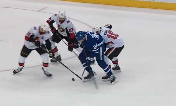 Top-5 : Une manœuvre hallucinante d’Auston Matthews