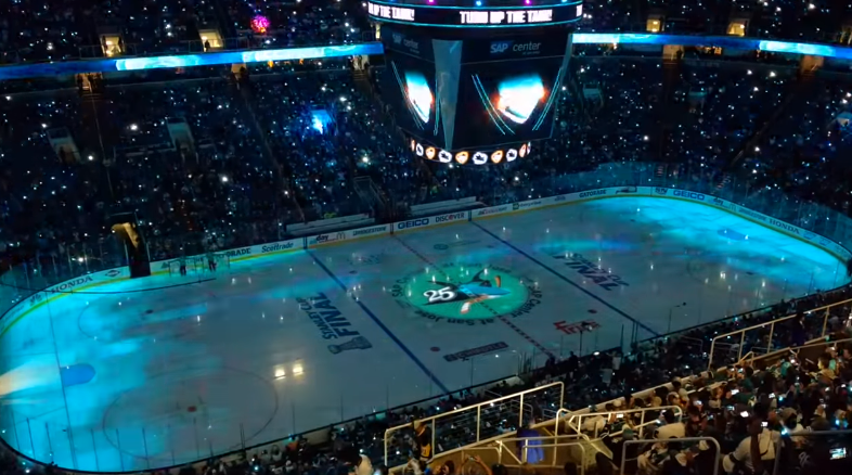 Le futur des Sharks pourrait-il être déposé sur les épaules de John Tavares?