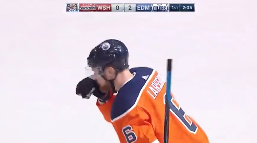 Le père d'Adam Larsson meurt tragiquement alors qu'il rendait visite à son fils