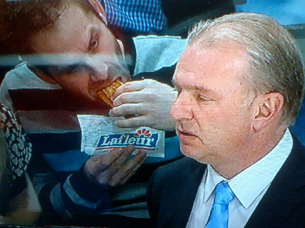 Le système digestif montréalais qui digère les défaites&#8230; et les hot dogs à prix ridicules