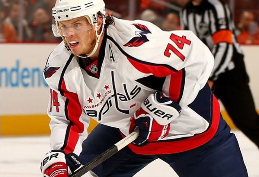 Les Penguins pourraient tenter de séduire John Carlson cet été