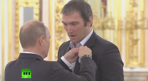 « Il aimerait retourner à la maison et finir sa carrière ici » &#8211; Vladimir Poutine