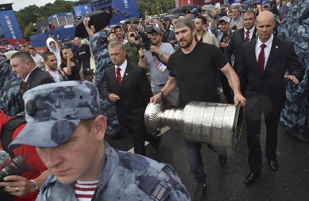 Un samedi d'amoureux chargé pour Alex Ovechkin et la Coupe