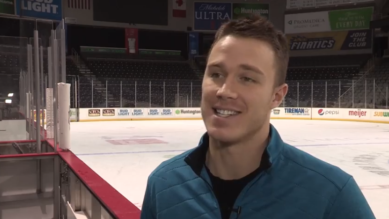 Connor Crisp accroche ses patins à seulement 24 ans