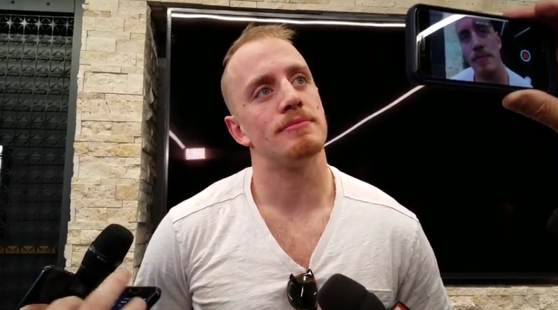 Nathan MacKinnon supporte Nate Schmidt dans sa condamnation de 20 matchs