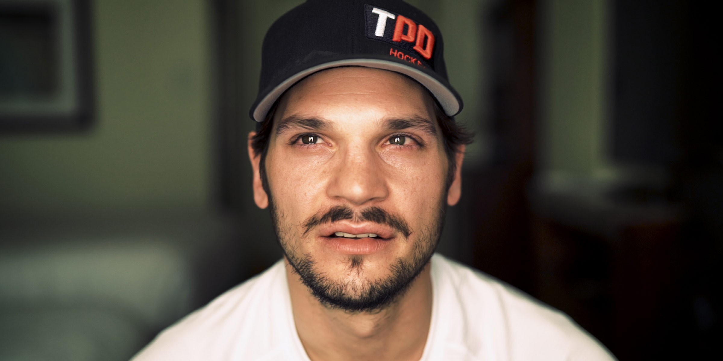 Daniel Carcillo raconte que des vétérans lui urinaient et lui crachaient dessus