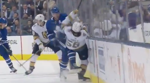 Une horrible blessure (et une civière) chez les Golden Knights