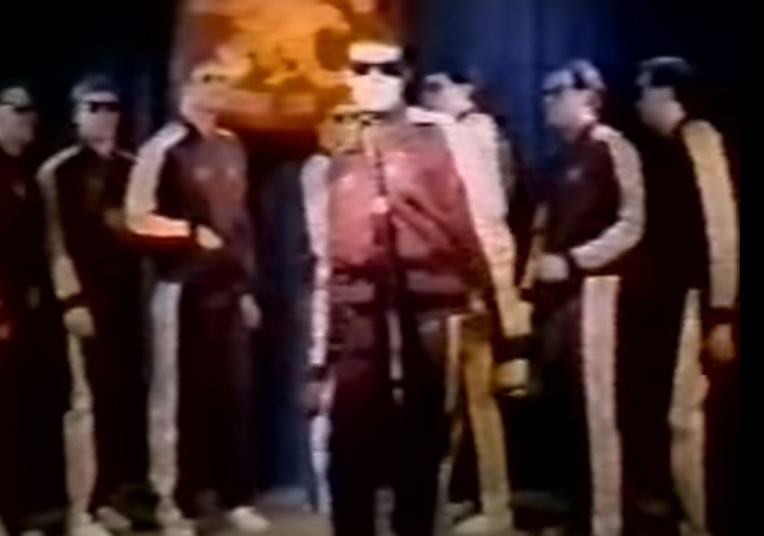 L'actuel entraîneur-chef des Flyers a déjà rappé dans une vidéo