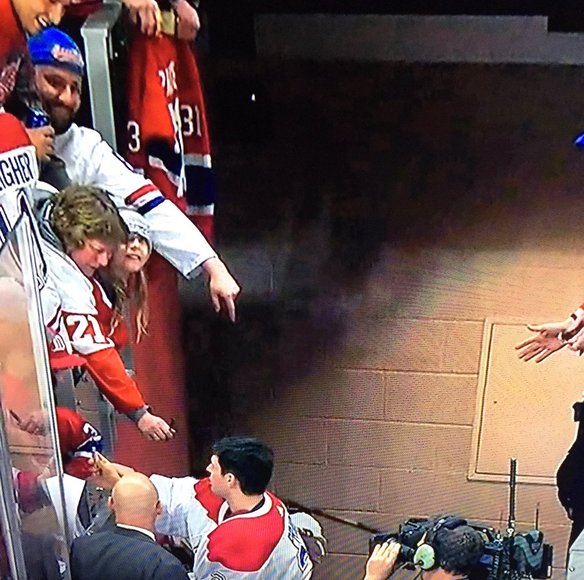 Une chance sur deux, un vol, des autographes et une grasse matinée