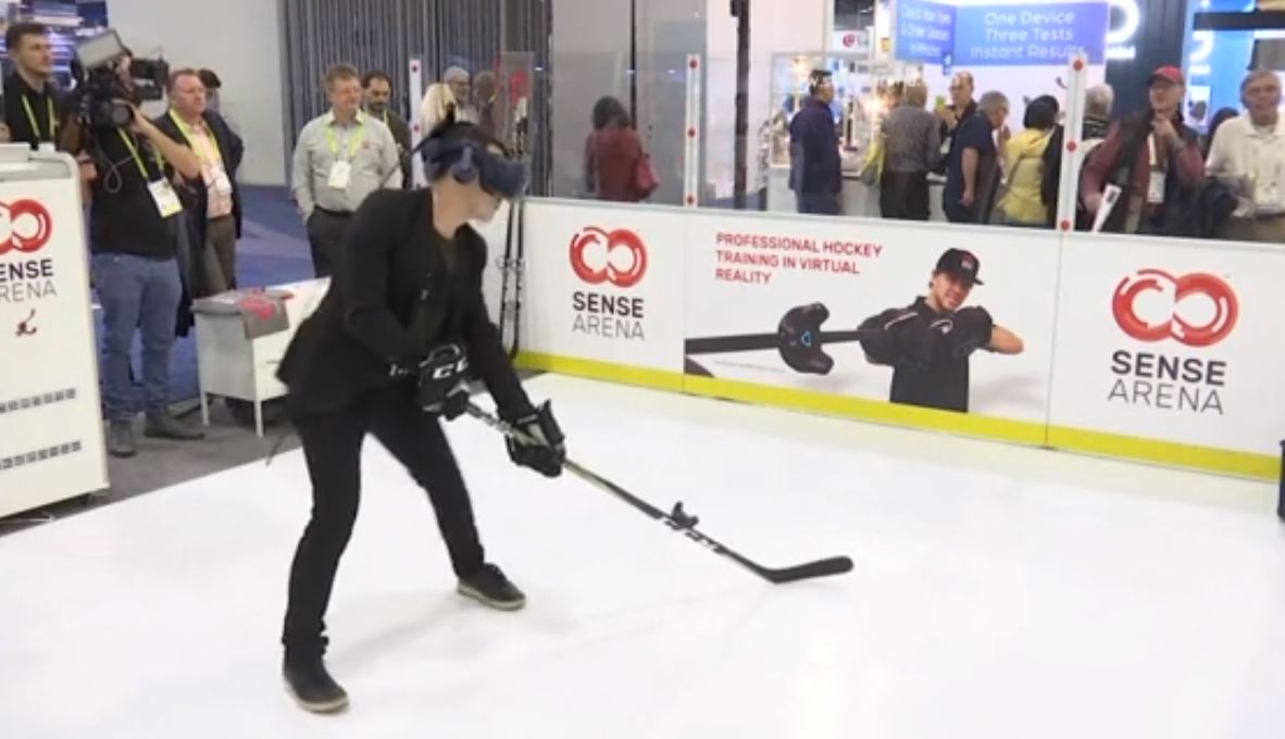 Quand la réalité virtuelle et David Pastrnak cherchent à améliorer ton « hockey sense »