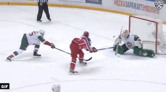 Alexander Romanov jouera la majorité de ses matchs sur des patinoires non-olympiques