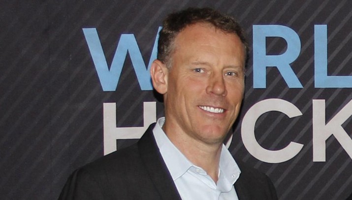 Des noms émergent pour le poste de DG des Oilers