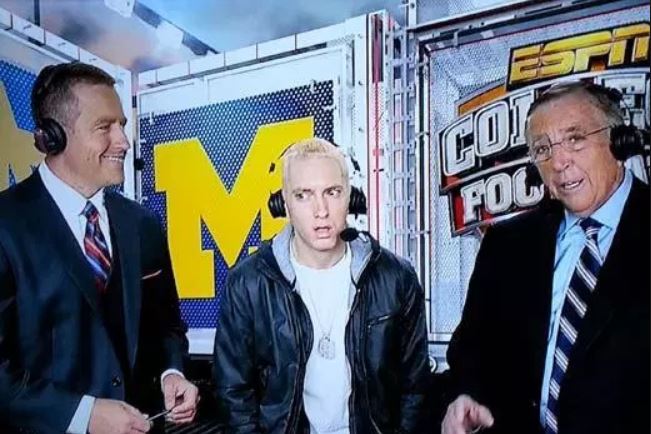 Eminem veut s'inspirer du hockey pour améliorer le football&#8230; De la AAF