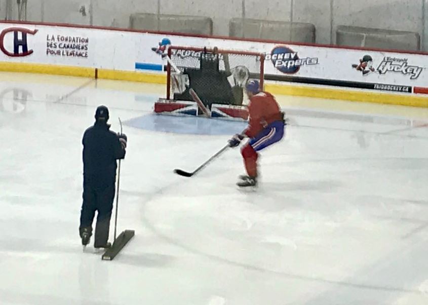 Une réunion d'équipe, une optionnelle, un nouveau 4e trio et un gardien en bois