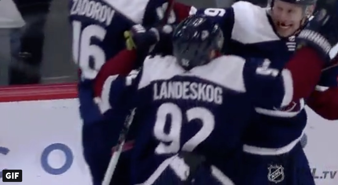 Top-5 : Erik Johnson vient de détrôner tout le monde pour le moment de l'année