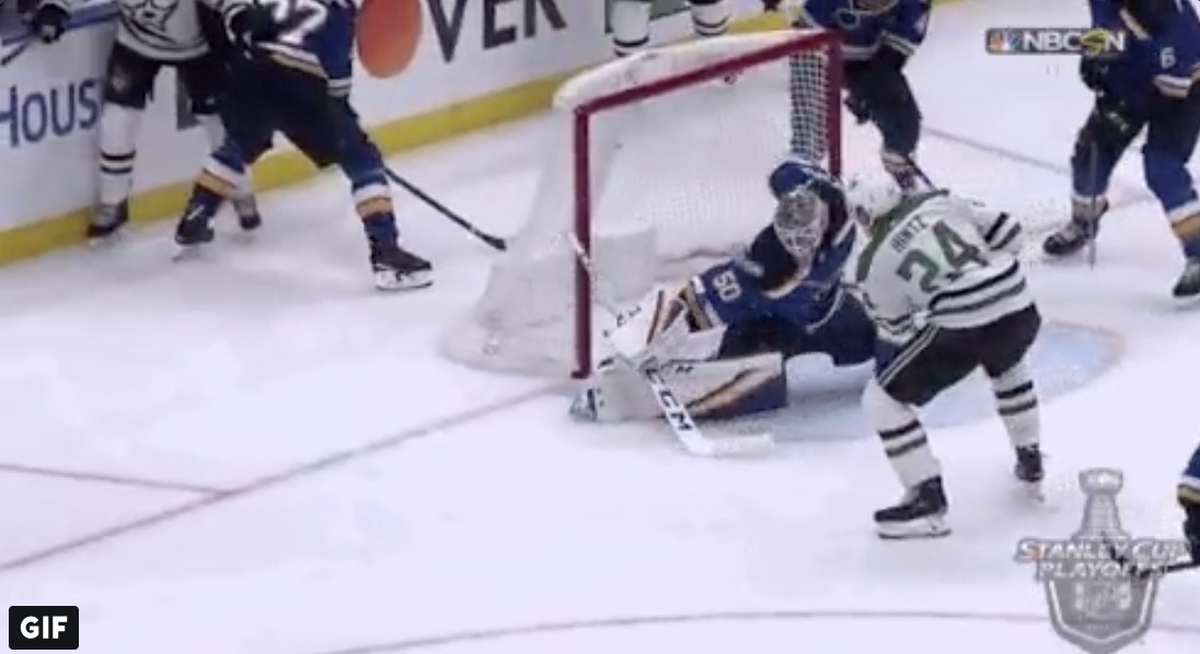 Deux arrêts spectaculaires ont marqué la soirée d'hier