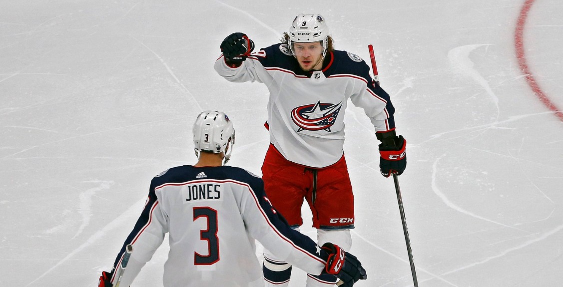 Artemi Panarin marque un but de toute beauté