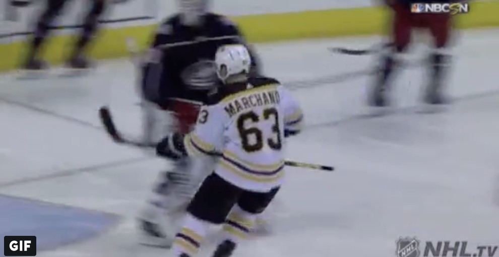 Les Bruins l’emportent et égalent la série contre les Blue Jackets