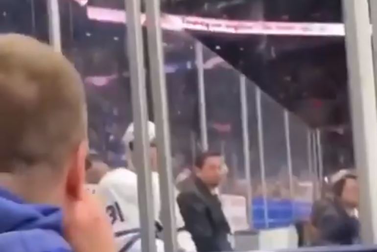 Un partisan des Islanders a traité John Tavares de tous les noms