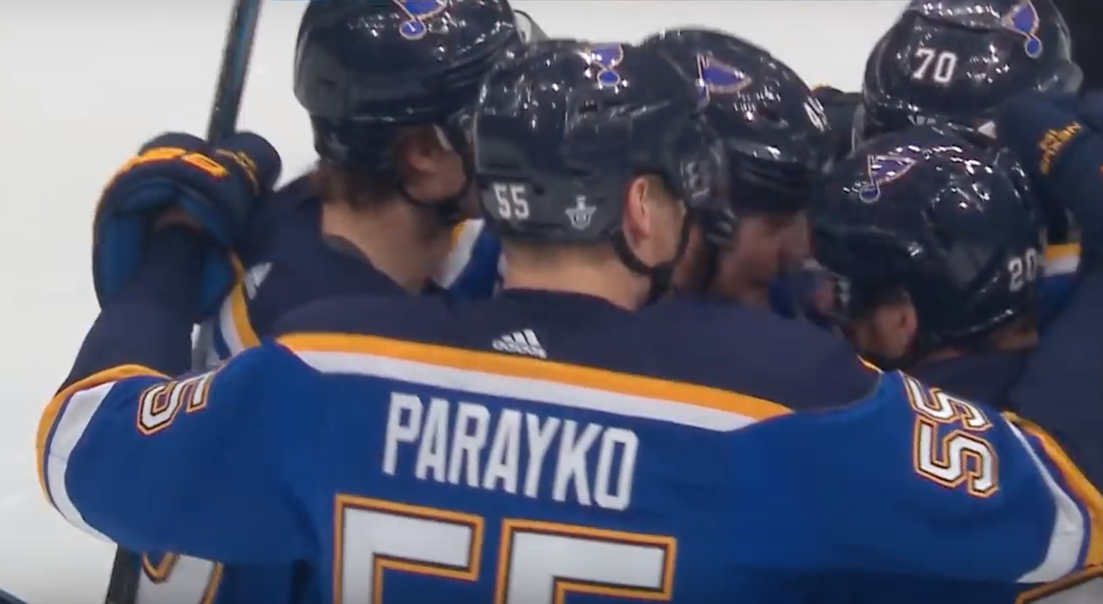 Les Blues font preuve de caractère et égalisent la série