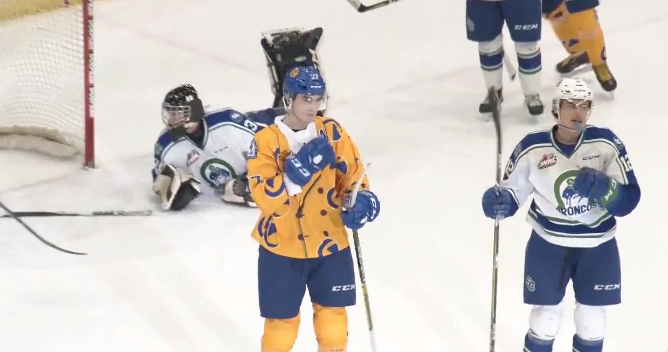 Kirby Dach : Un gros centre à l’ancienne