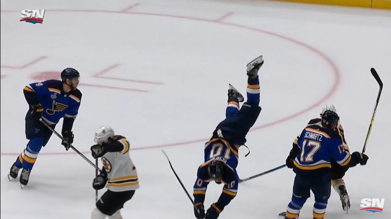 Les Bruins, sans complexe, renversent les Blues