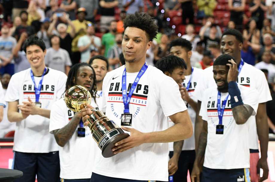 La LNH devrait-elle implanter une ligue estivale?