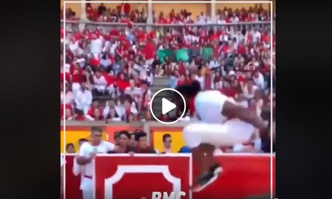 Un joueur de la NFL s'est amusé à jouer les toreros dans une corrida espagnole