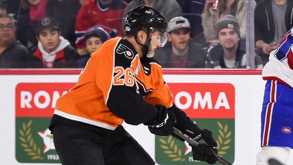 L'attaquant Phil Varone a signé un contrat d'un an (à deux volets) avec le Canadien