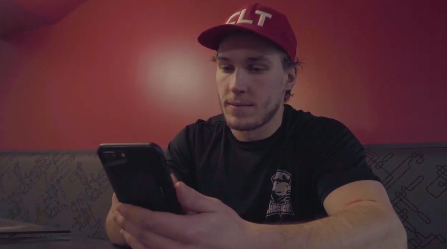 Un ancien espoir dénonce tout chez les Hurricanes